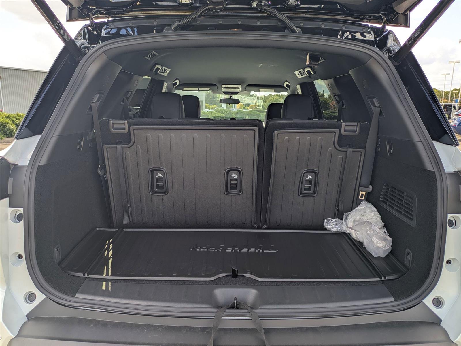 2025 Nissan Pathfinder Rock Creek photo 31