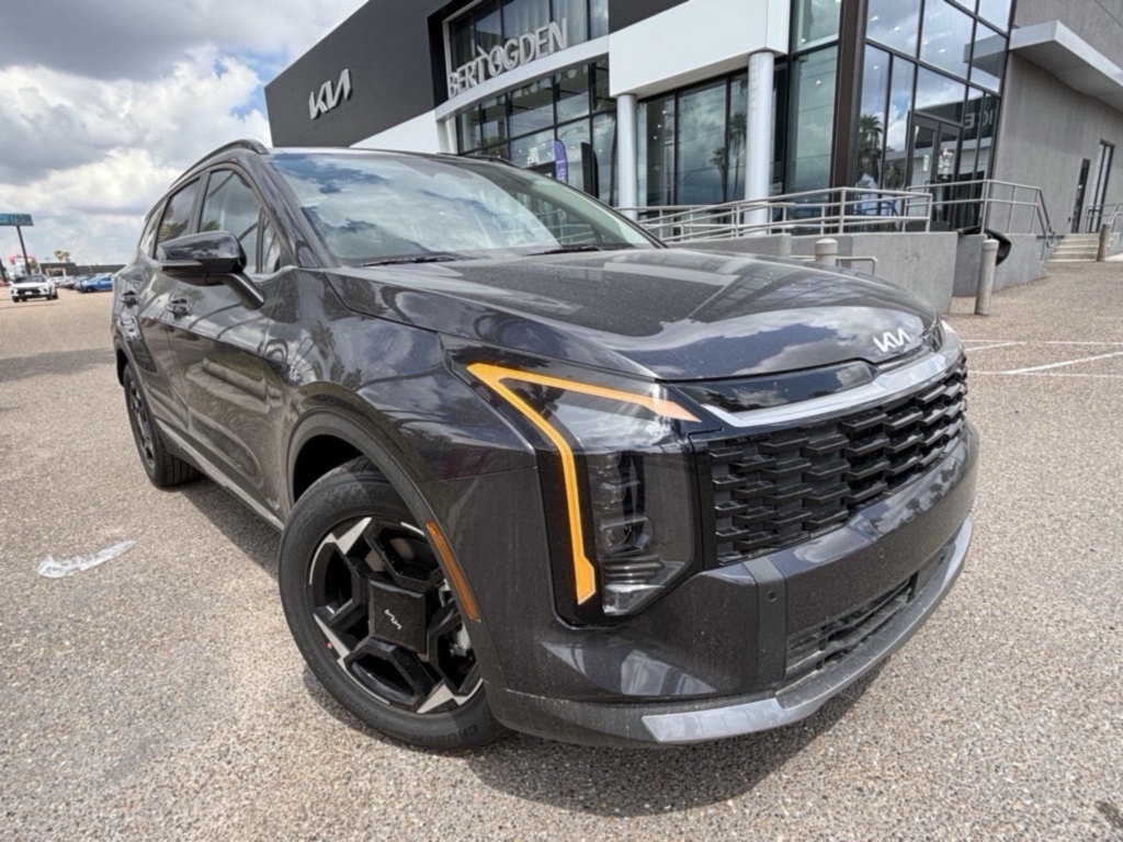 2026 Kia Sportage EX's photo