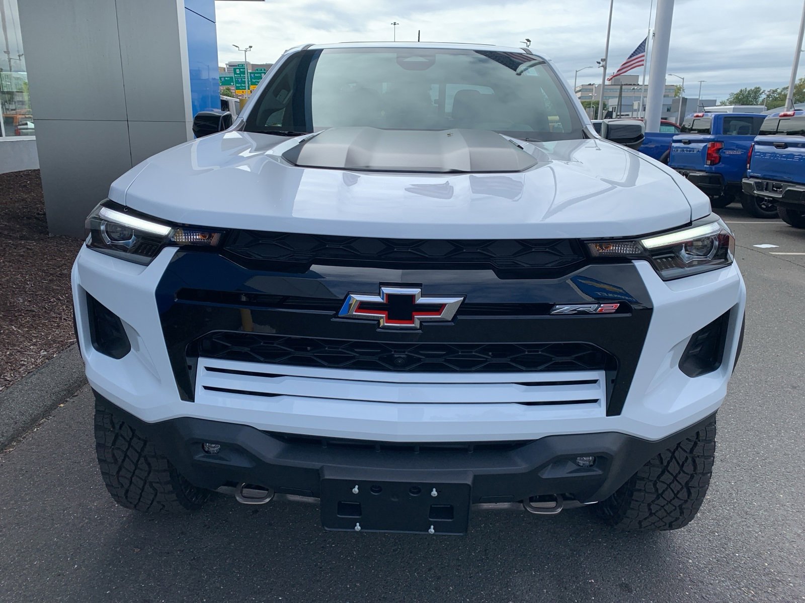 2026 Chevrolet Colorado ZR2 photo 2