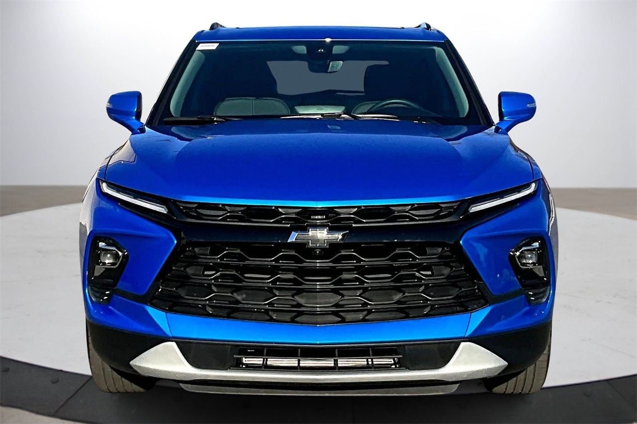 2024 Chevrolet Blazer 3LT photo 2