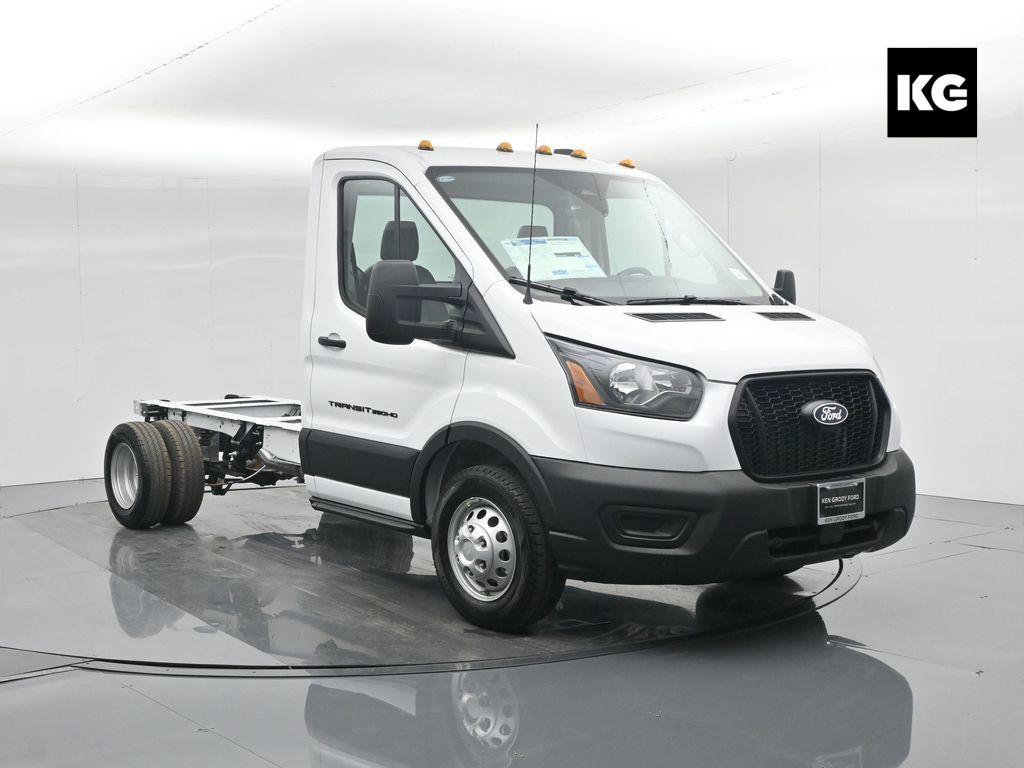 2026 Ford Transit Chassis Cab Base's photo