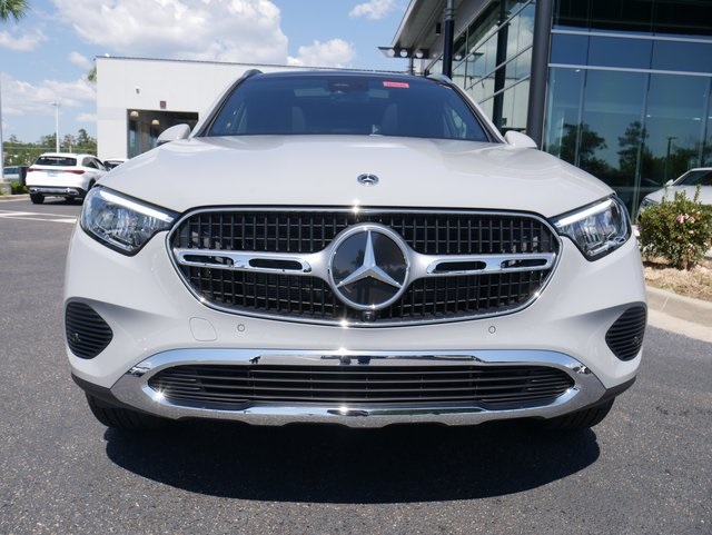 2026 Mercedes Benz GLC 300 photo 2