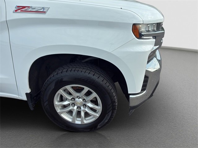 2021 Chevrolet Silverado LT photo 17