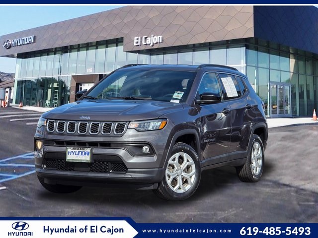 2024 Jeep Compass Latitude's photo