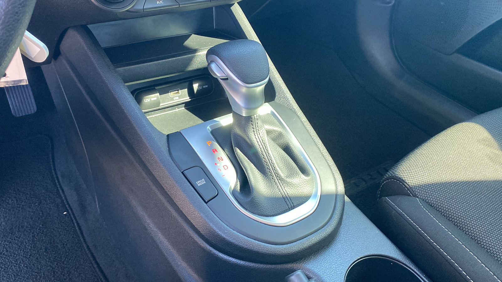 2023 Kia Forte LXS photo 14