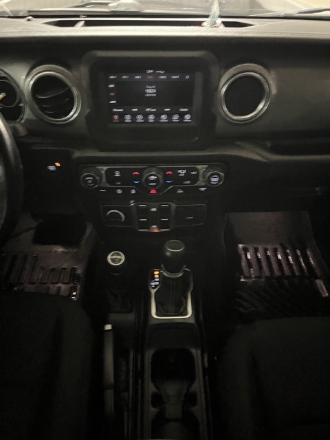 2021 Jeep Gladiator Overland photo 22