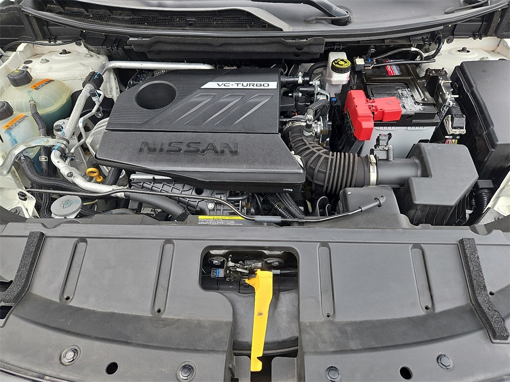 2022 Nissan Rogue SV photo 28