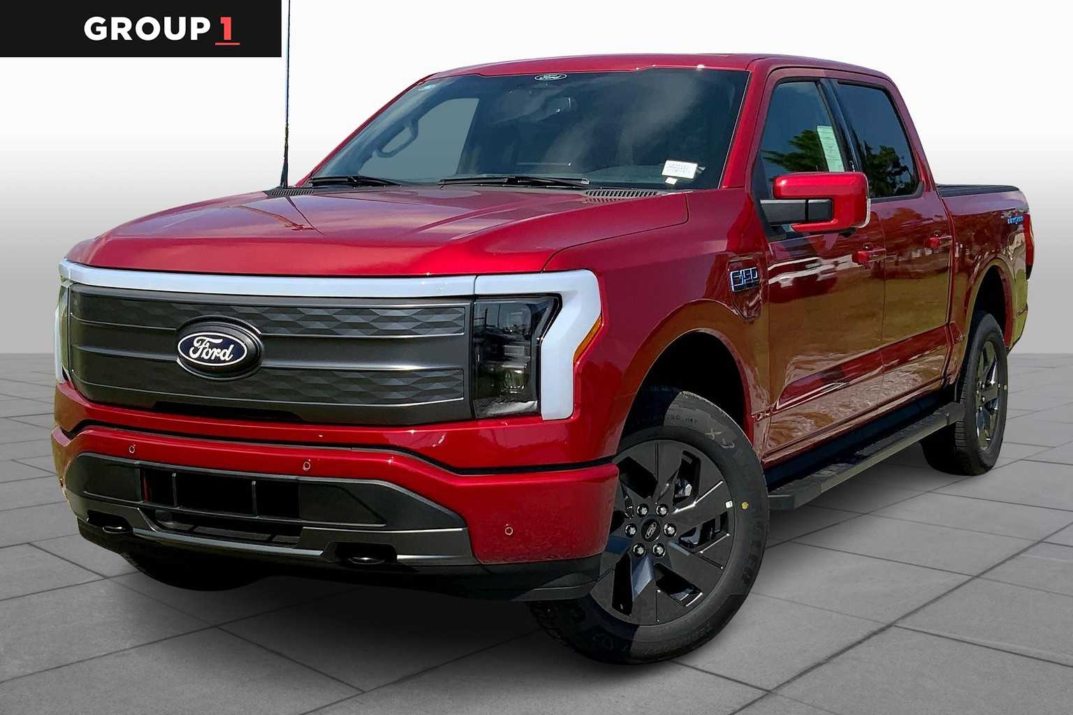 2025 Ford F-150 Lightning Lariat photo 3