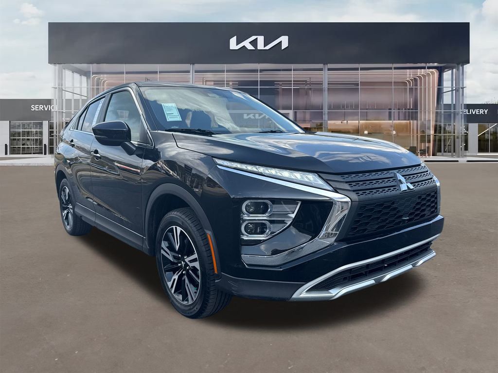 2024 Mitsubishi Eclipse Cross SE's photo