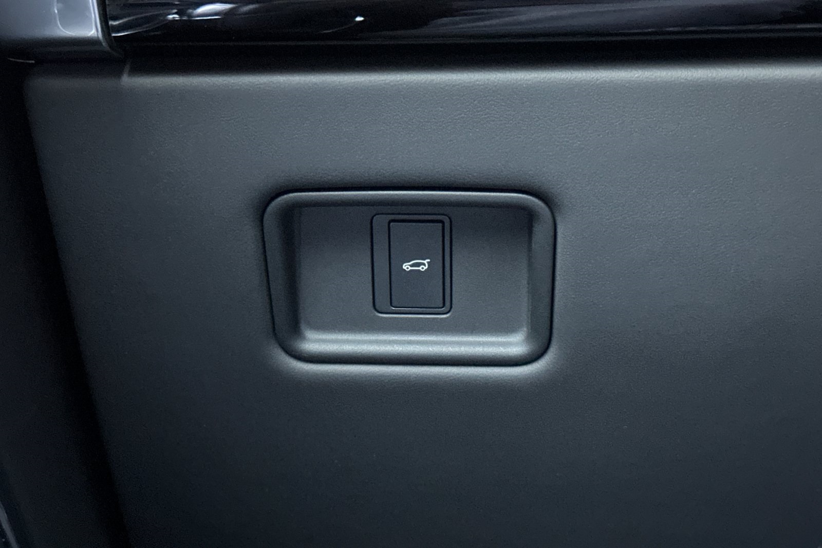 2023 Land Rover Range Rover SE photo 30