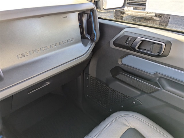 2024 Ford Bronco Black Diamond photo 13