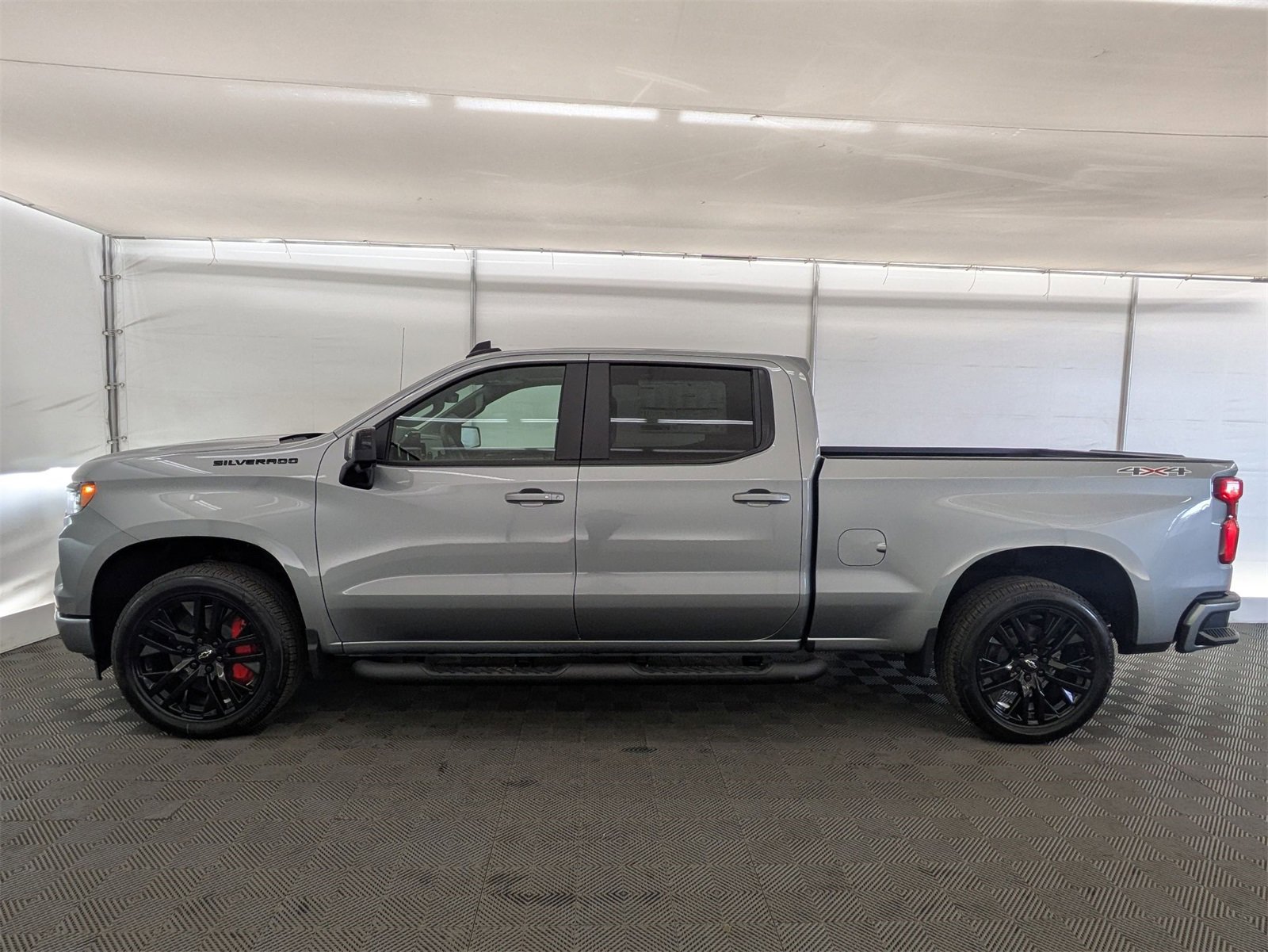 2025 Chevrolet Silverado 1500 photo 2