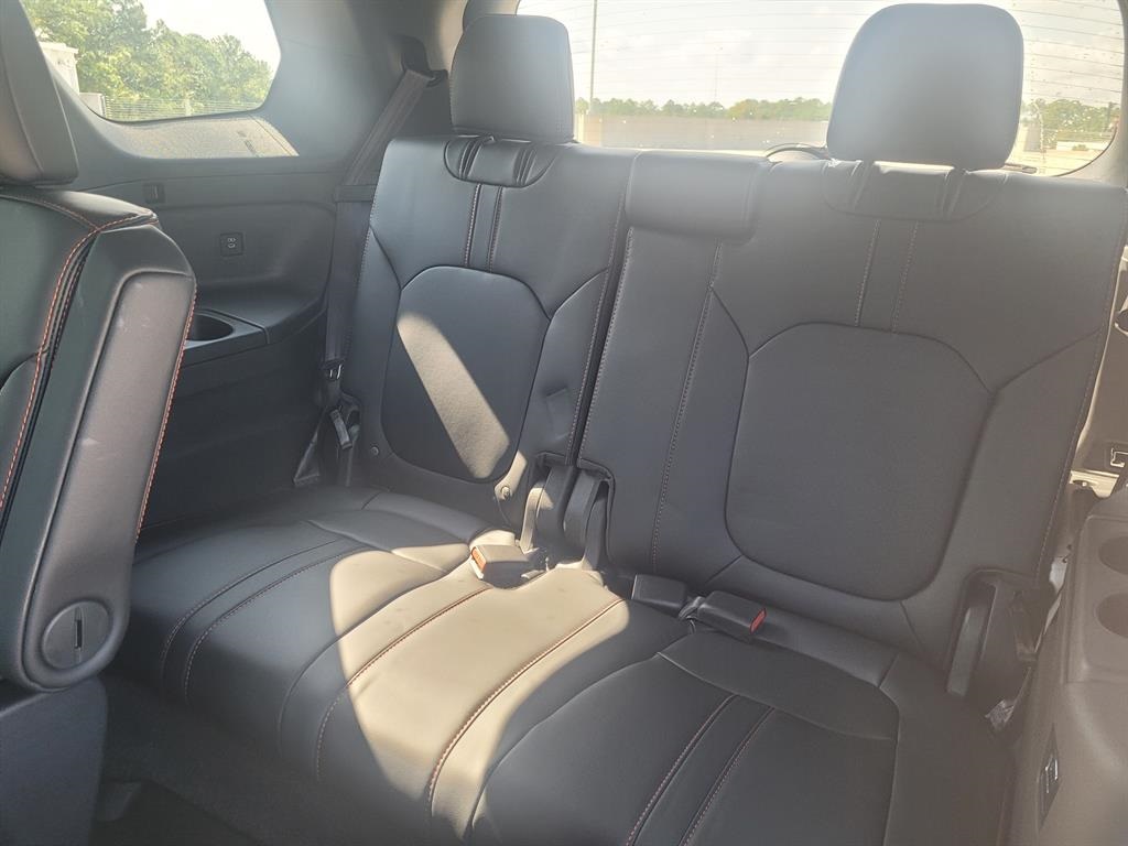 2025 Honda Pilot TrailSport photo 12