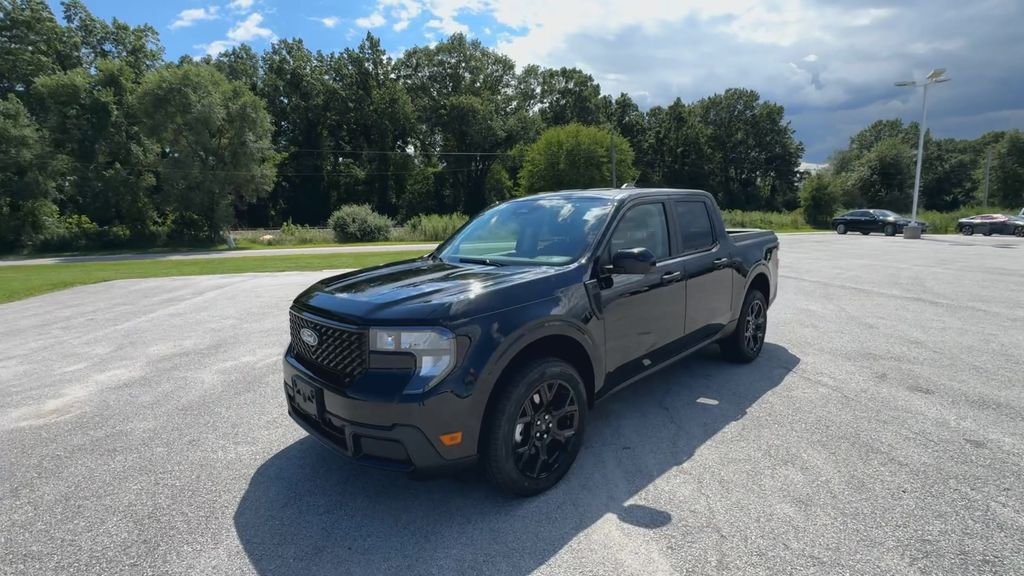 2025 Ford Maverick XLT photo 3