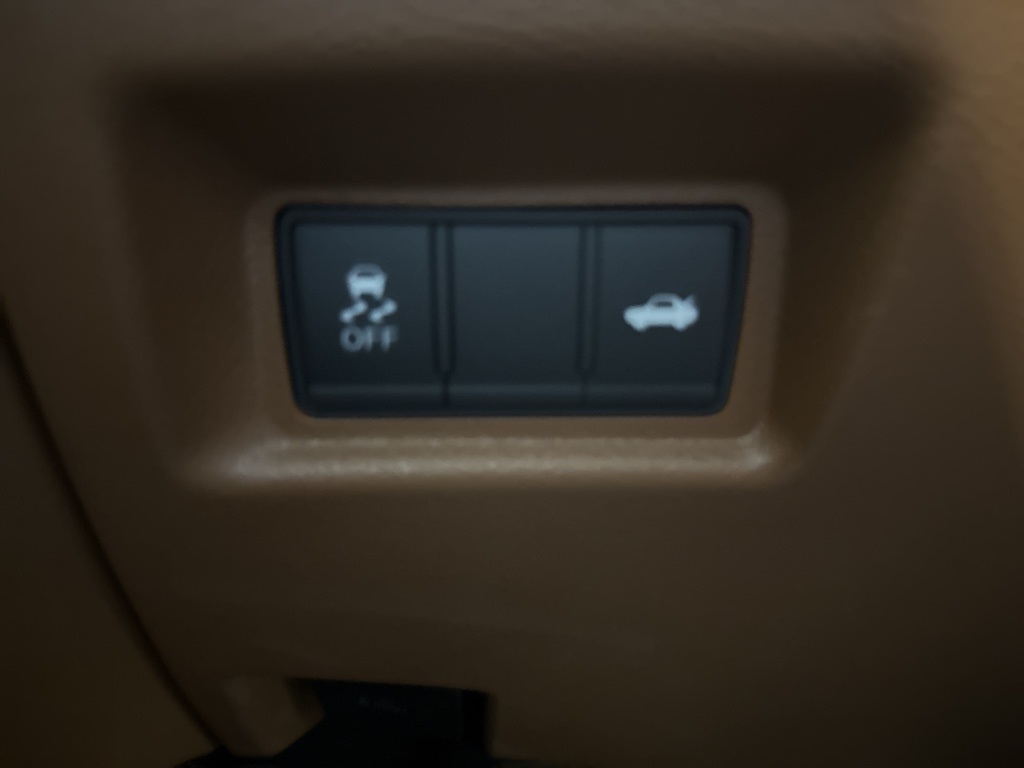 2024 Infiniti Q50 LUXE photo 12