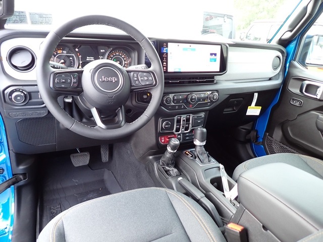 2025 Jeep Wrangler Willys photo 12