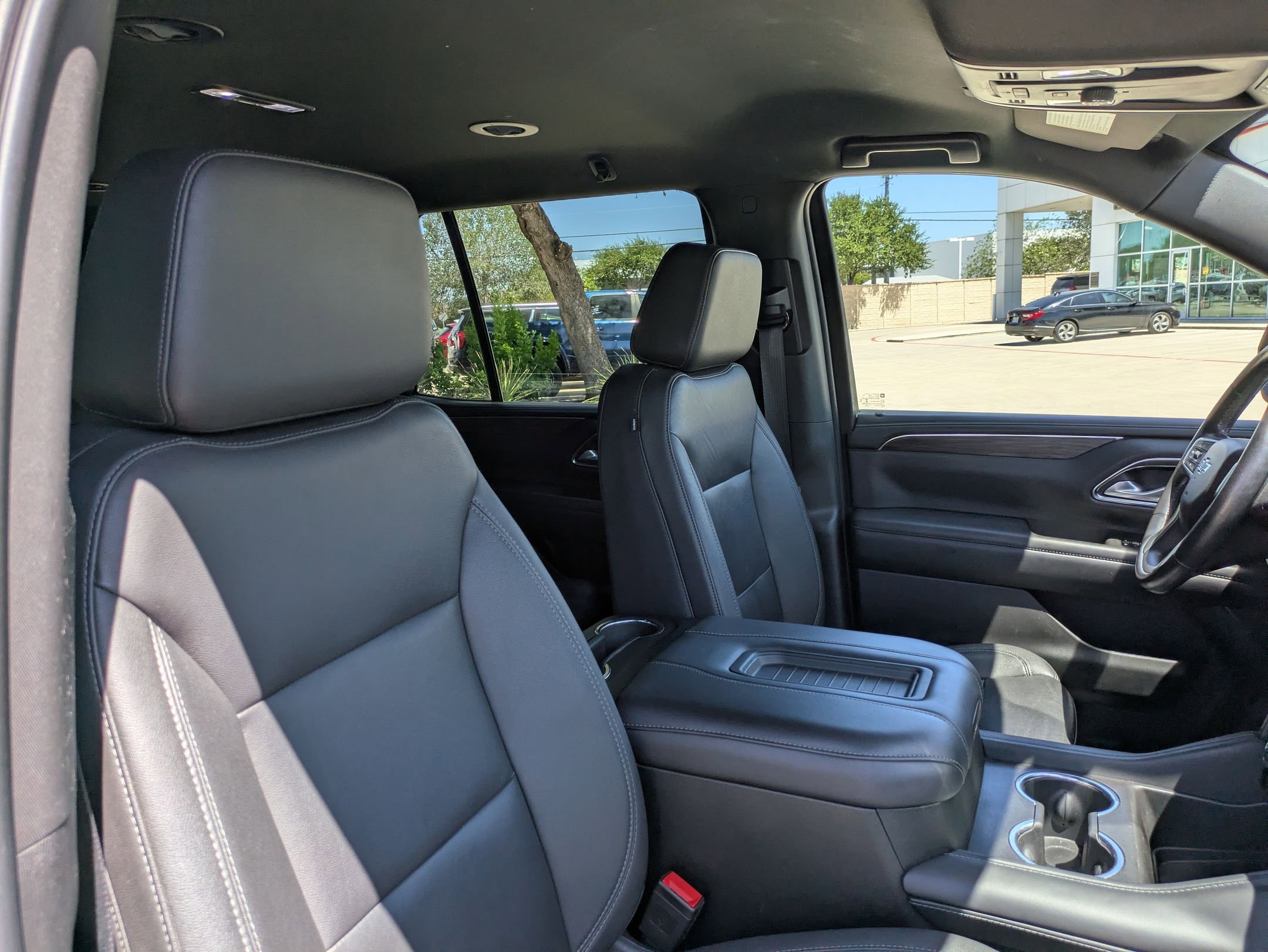 2022 Chevrolet Tahoe Z71 photo 29