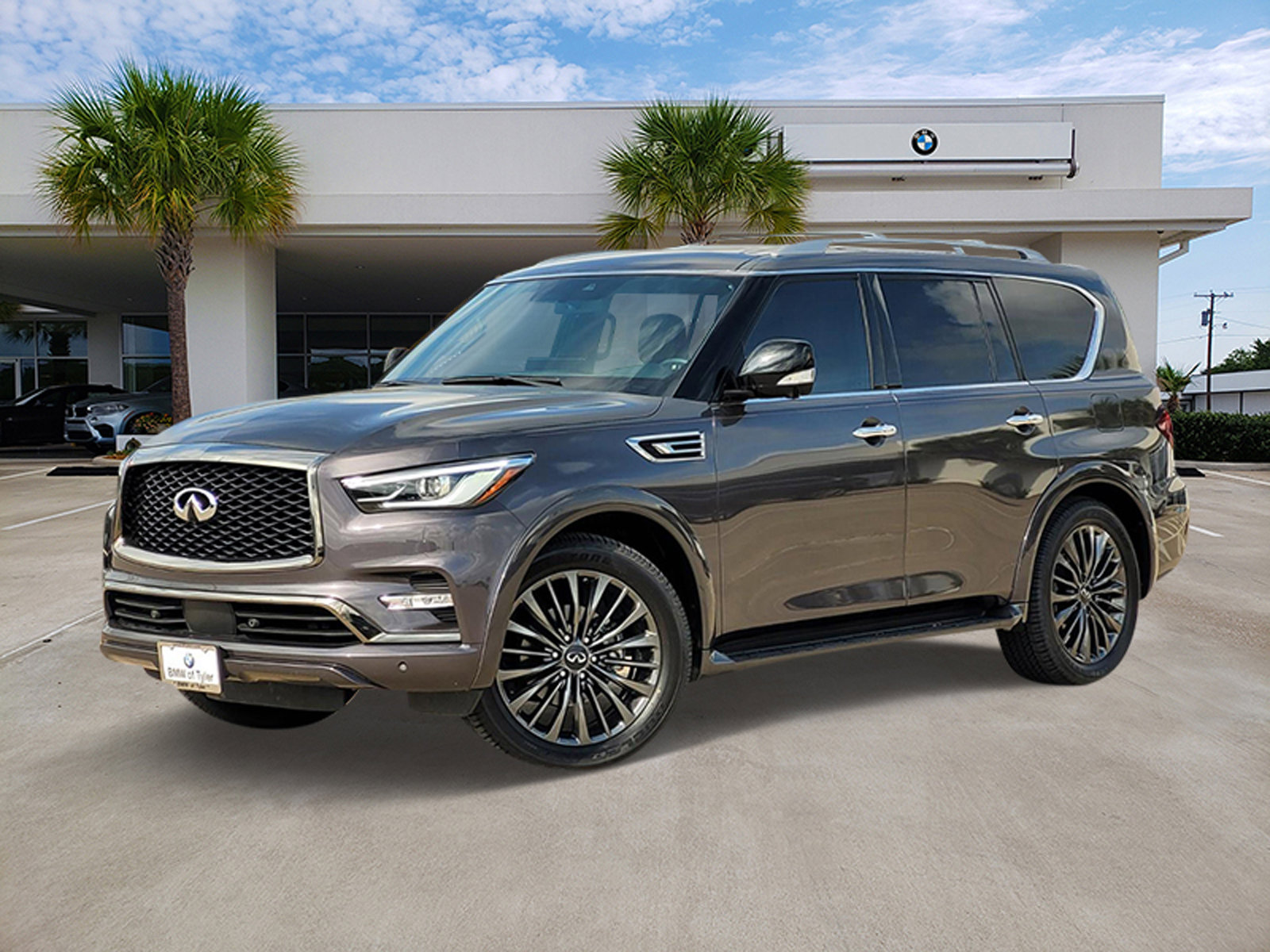 2024 INFINITI QX80 Sensory 4WD's photo