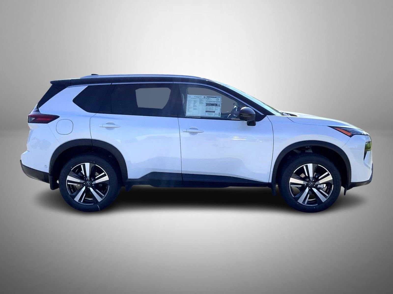 2025 Nissan Rogue SL photo 4