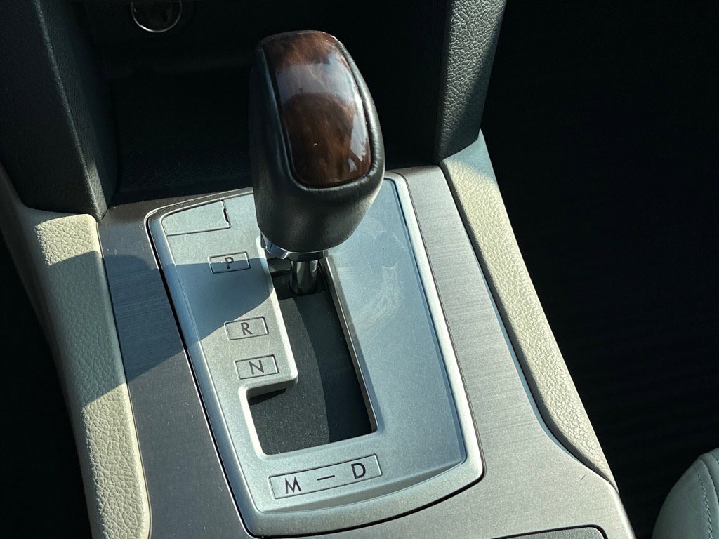 2014 Subaru Legacy 2.5i Limited photo 23