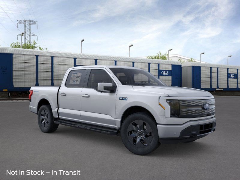 2025 Ford F-150 Lightning Lariat photo 7