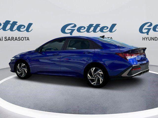 2025 Hyundai Elantra SEL Sport photo 4