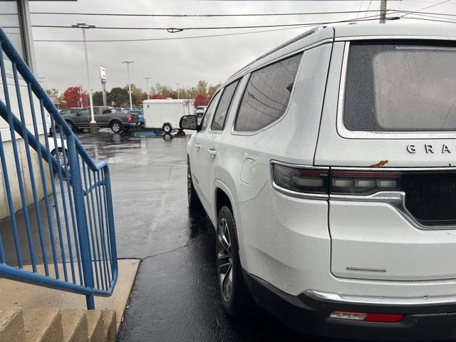 2022 Jeep Grand Wagoneer III photo 4