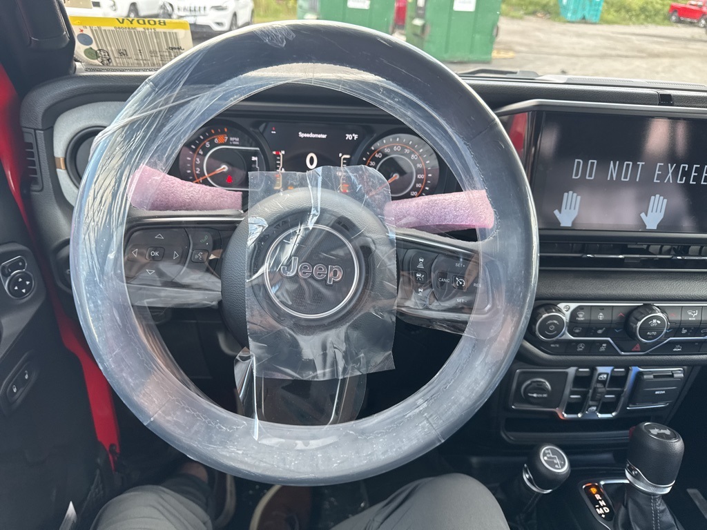 2025 Jeep Wrangler Sport S photo 4