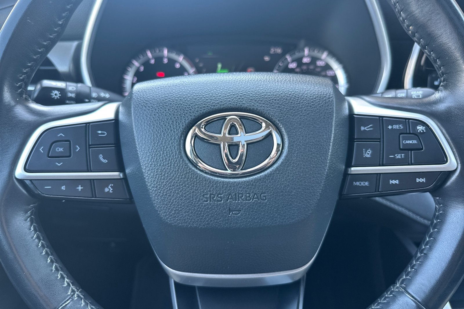 2023 Toyota Highlander XLE photo 19