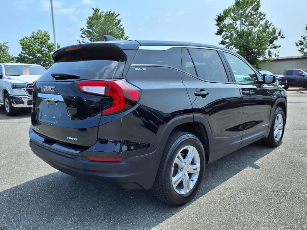 2024 Gmc Terrain SLE photo 4