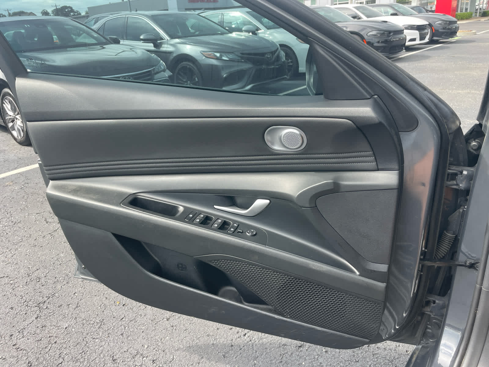 2023 Hyundai Elantra SEL photo 11
