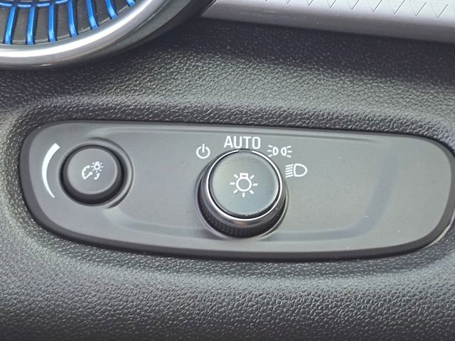 2024 Chevrolet Trax LT photo 17