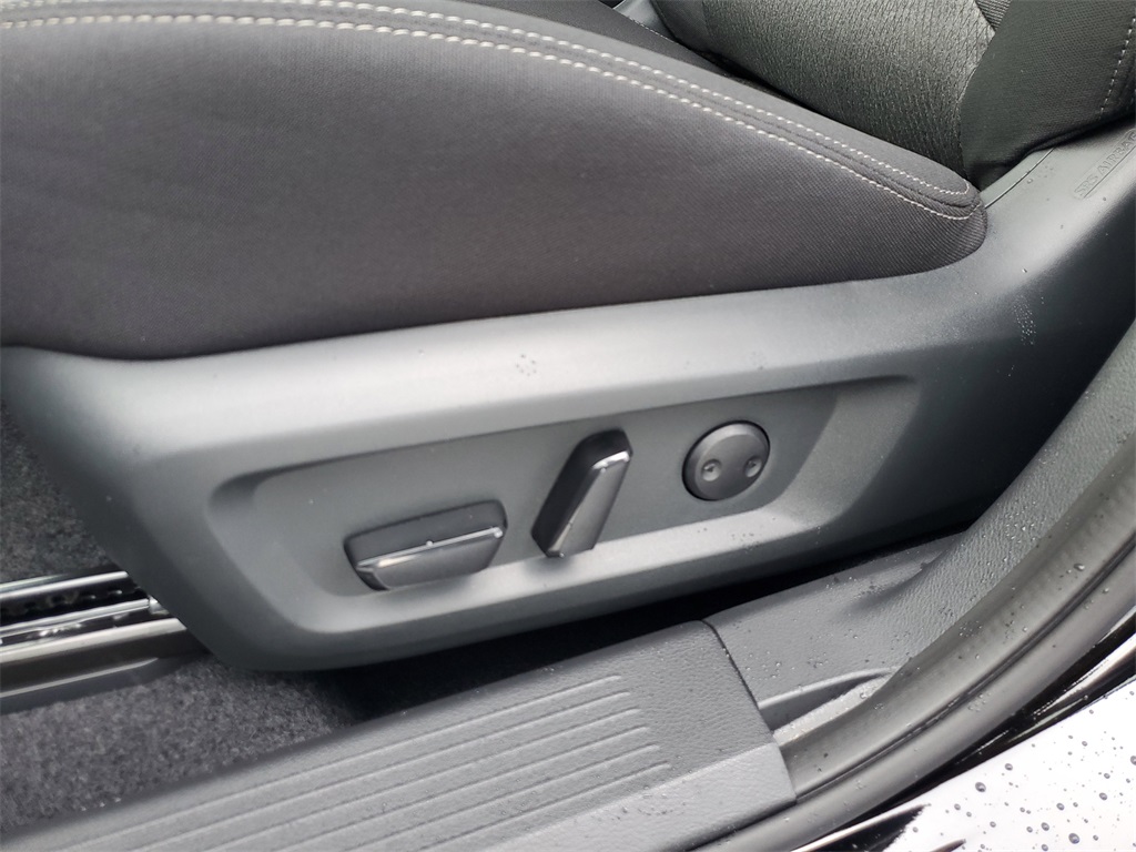 2026 Nissan Rogue SV photo 19