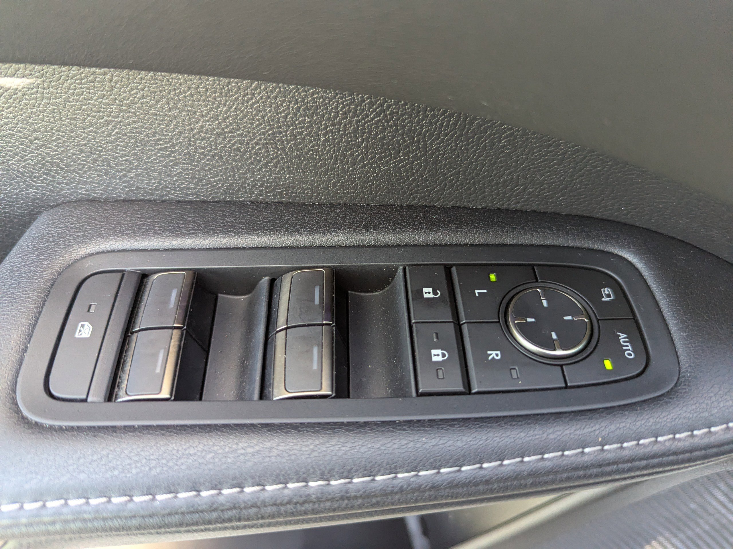 2024 Lexus RX 350h photo 20