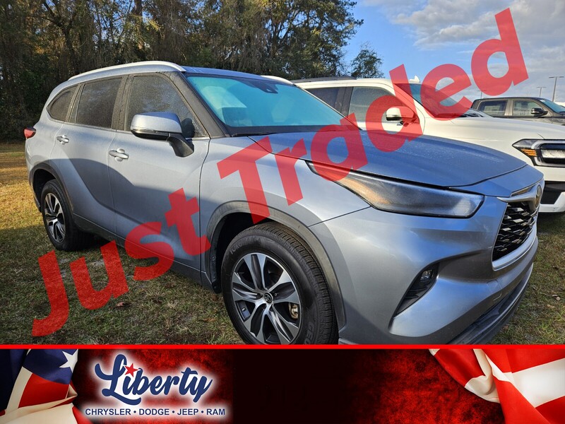 2022 Toyota Highlander XLE's photo