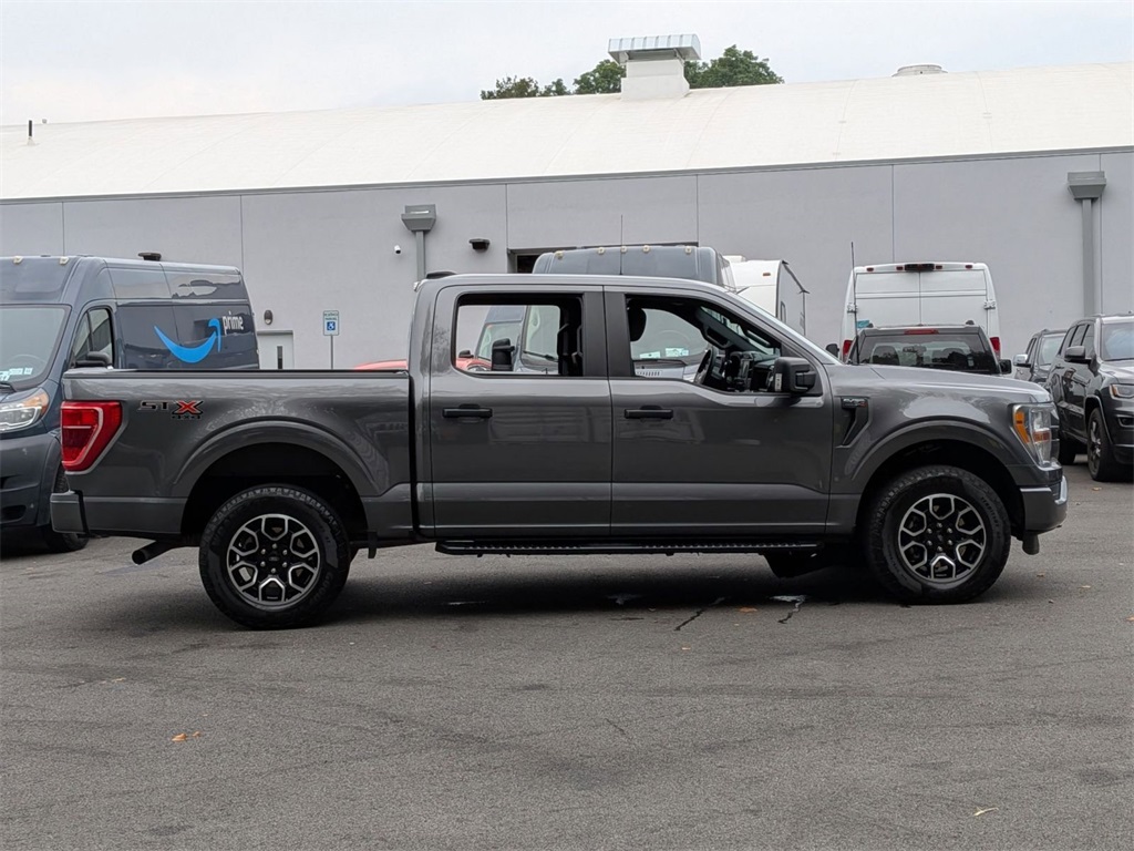 2022 Ford F-150 XL photo 2