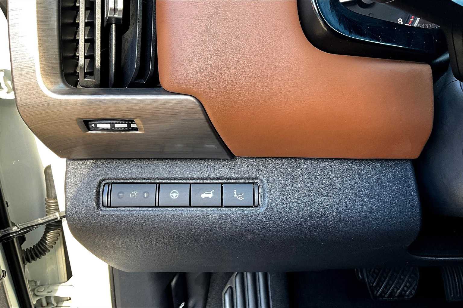 2022 Nissan Pathfinder Platinum photo 30