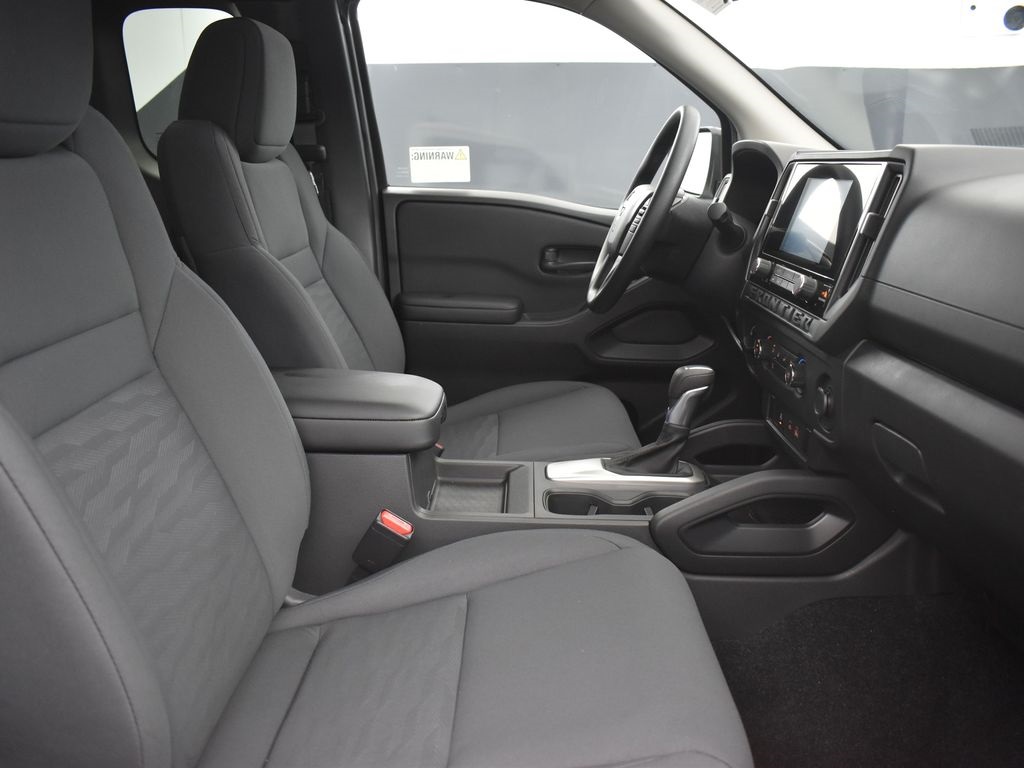 2026 Nissan Frontier S photo 17