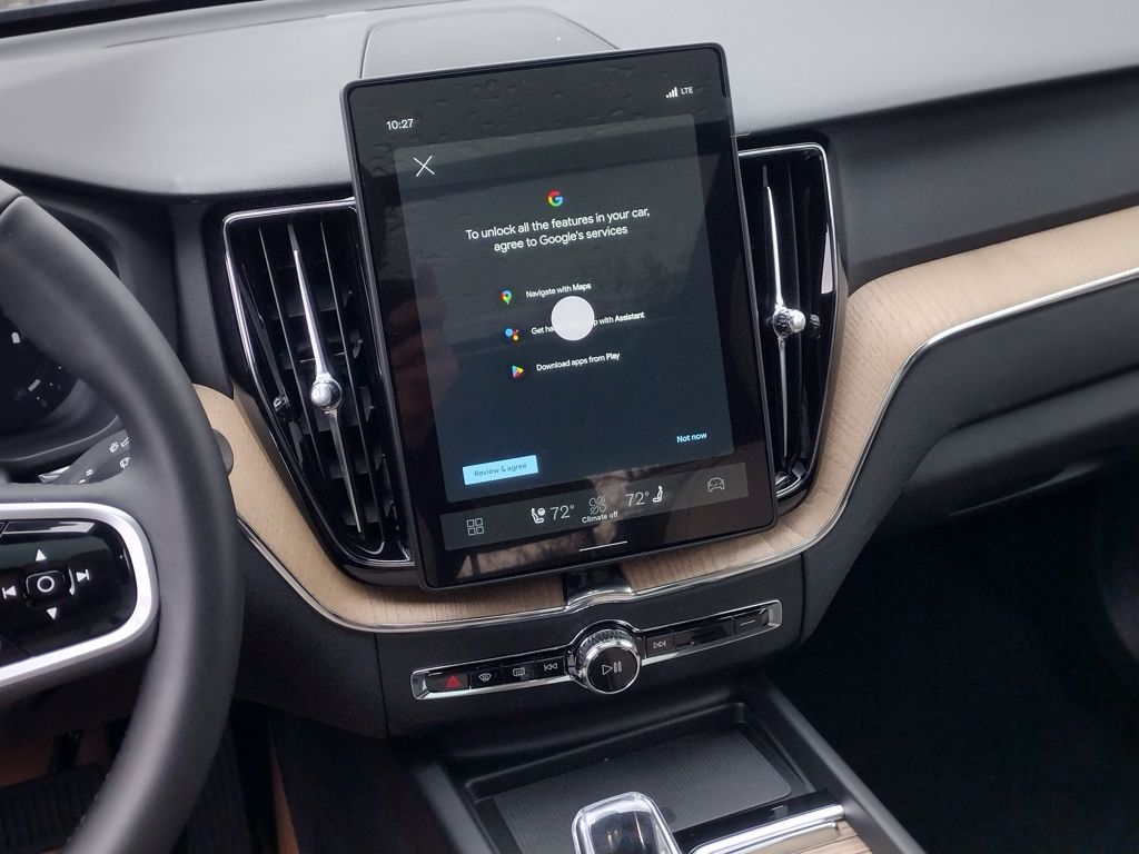 2026 VOLVO XC60 - Image 25