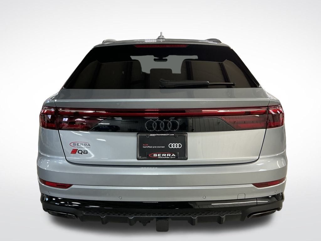 2025 Audi Q8 55 Premium Plus photo 4