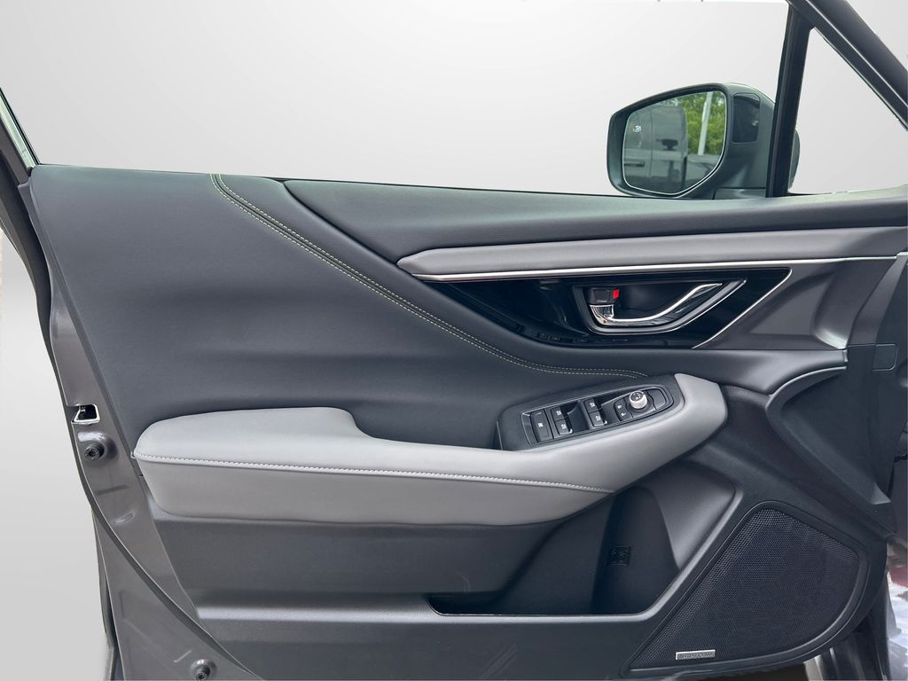 2025 Subaru Outback Onyx Edition photo 22