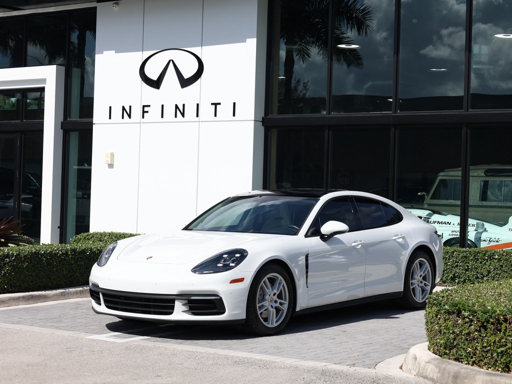 2018 Porsche Panamera Base