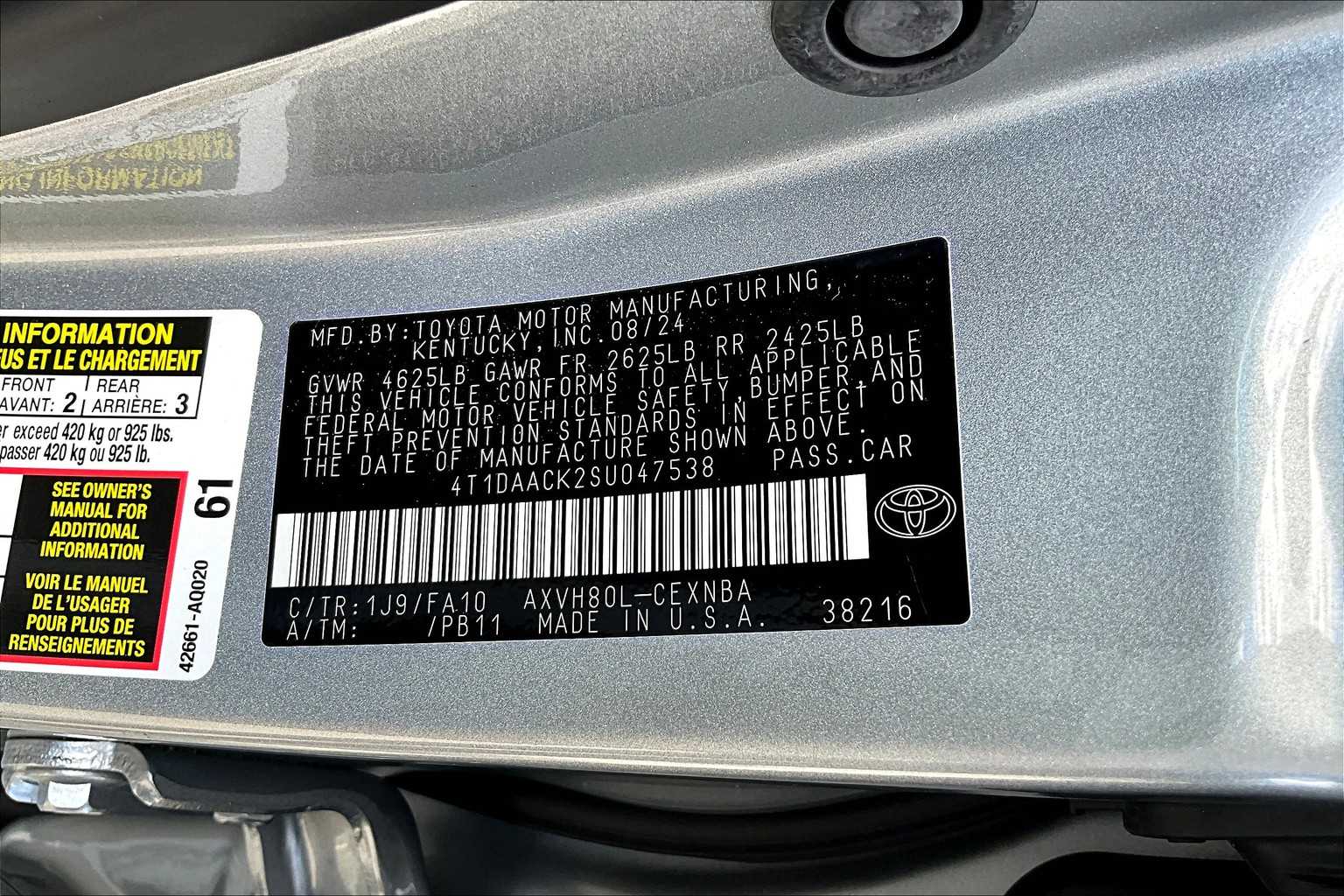 2025 Toyota Camry LE photo 32