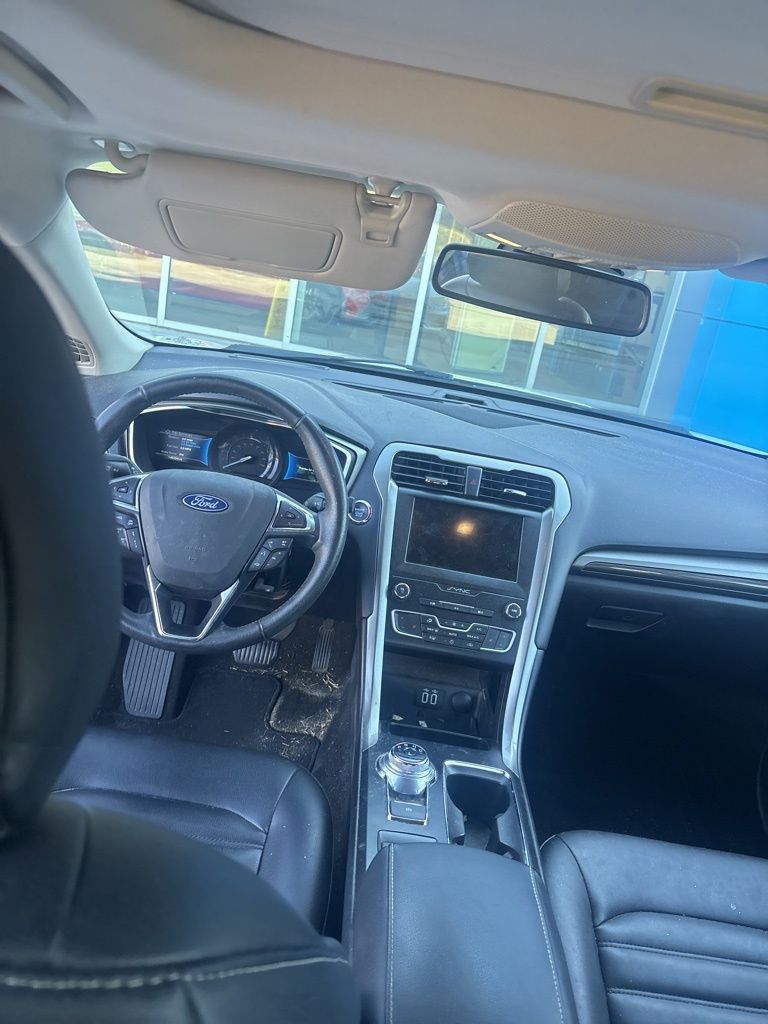 2019 Ford Fusion Hybrid SEL photo 4
