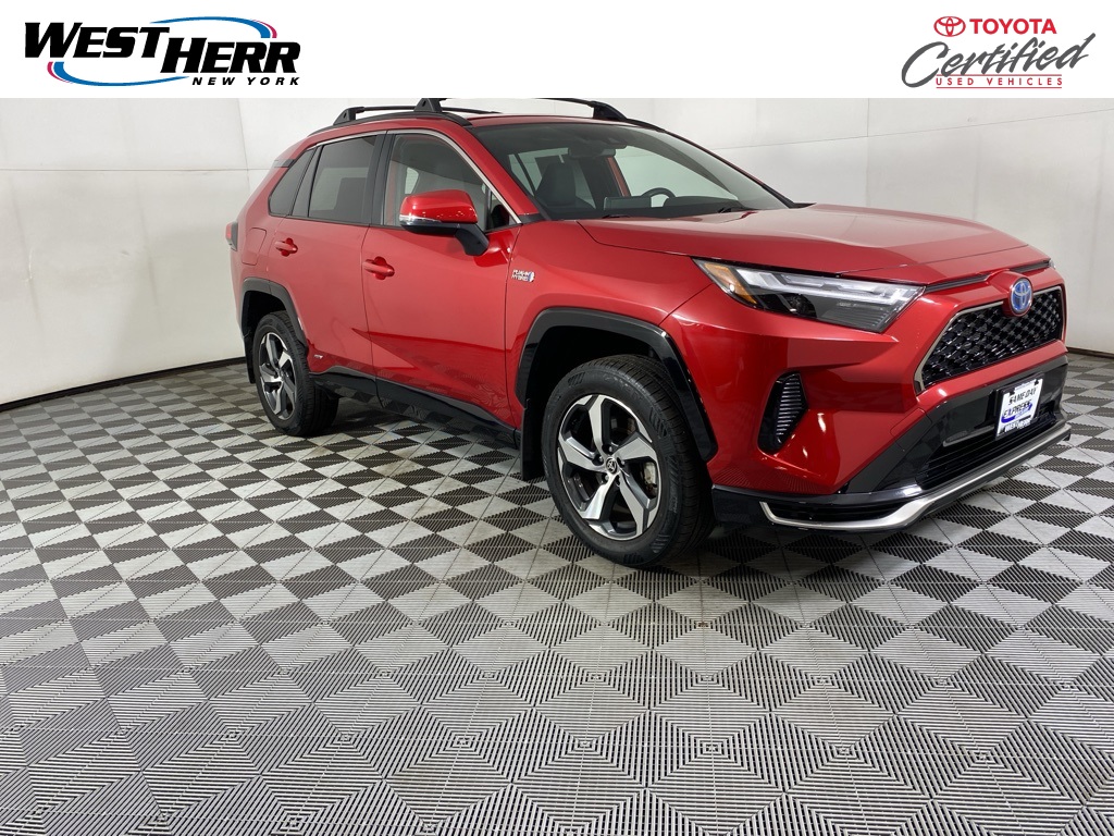 2023 Toyota RAV4 SE's photo