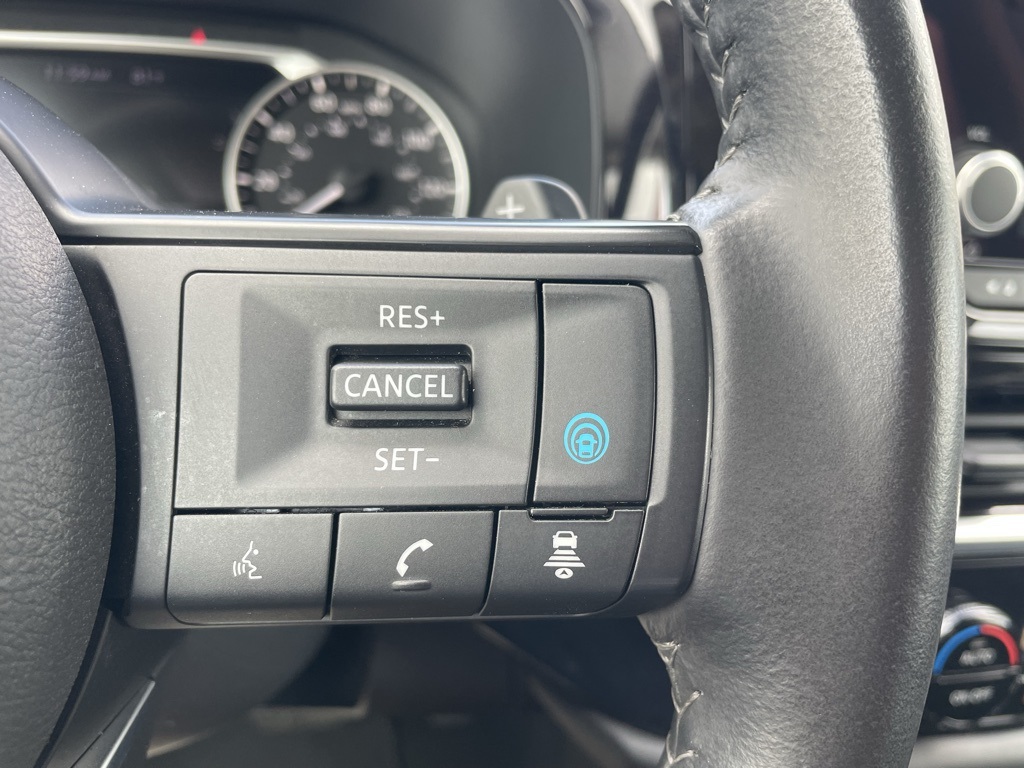 2024 Nissan Pathfinder SV photo 8