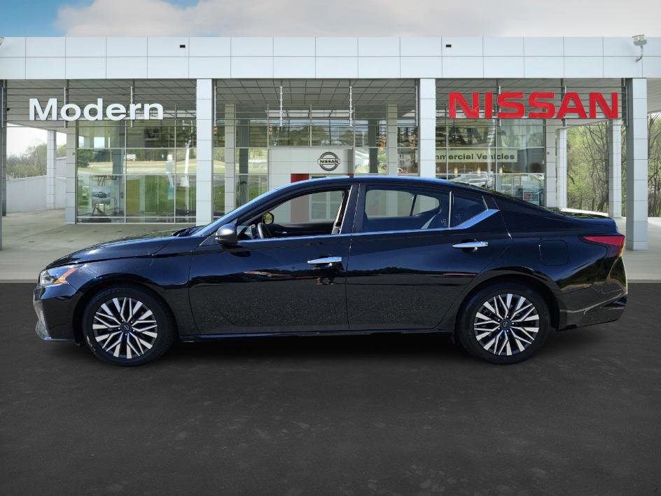 2024 Nissan Altima 2.5 SV photo 6