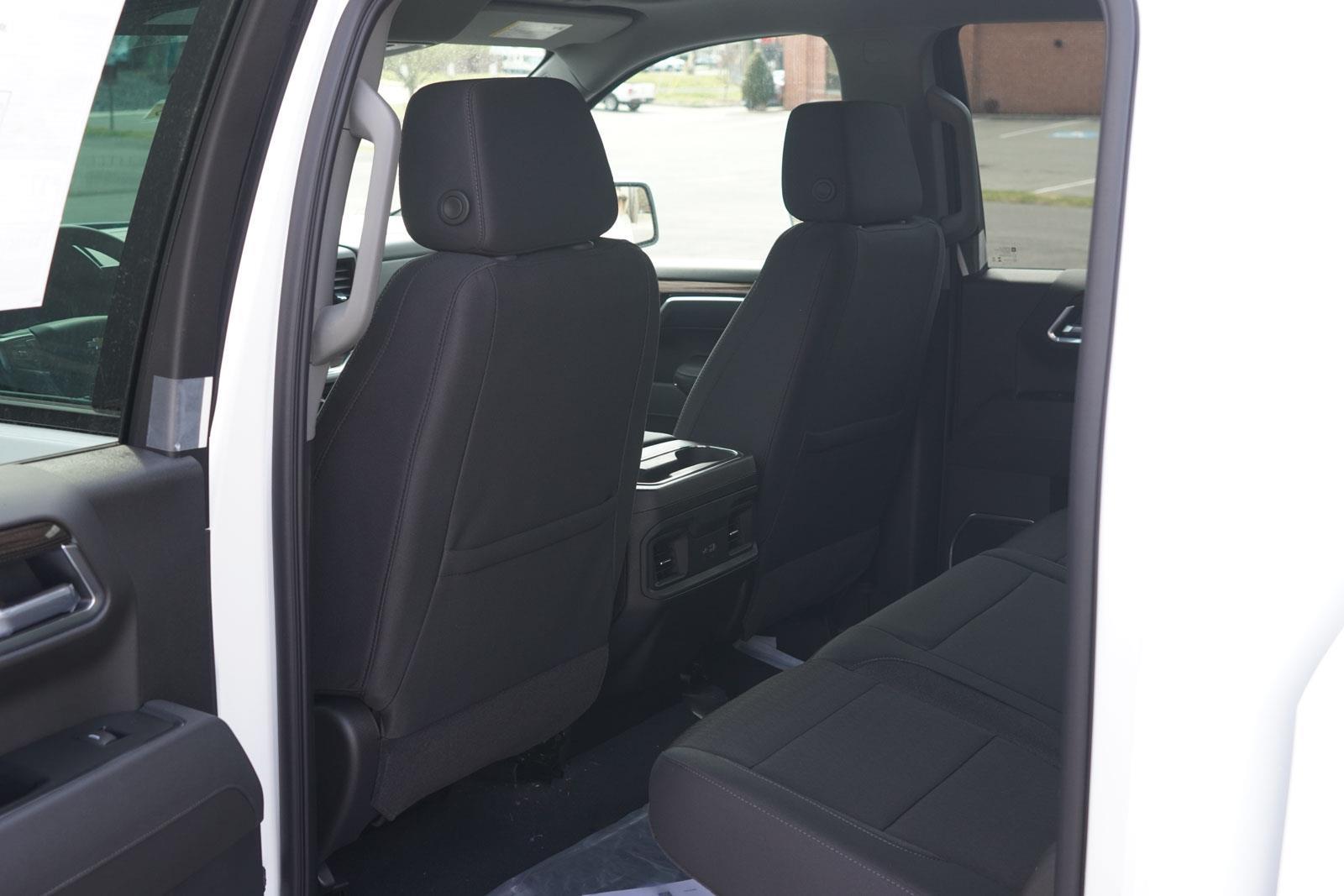 2025 Chevrolet Silverado 1500 LT photo 26