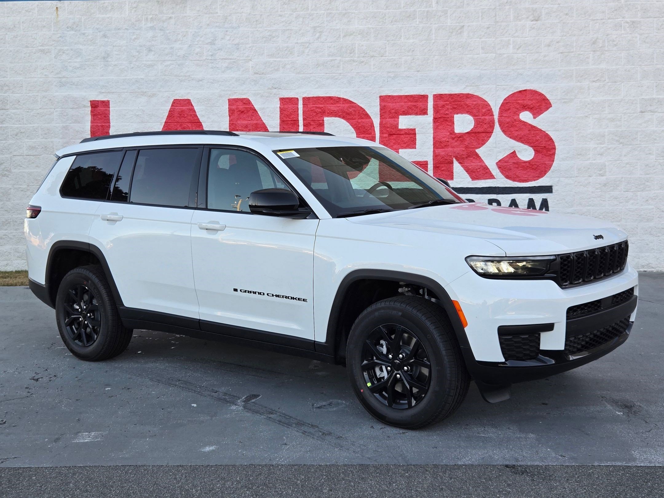 2025 Jeep Grand Cherokee L Altitude's photo