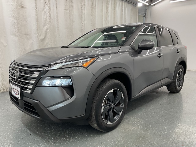 2024 Nissan Rogue SV photo 3